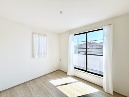 �Q���@�����`Bed Room�`�@�������������̂��ˌ��Ẵ����b�g�ł��B���Ƒ������������ƂŎ苷�Ɋ����Ă����Z�܂����ˌ��Ăł͊e�����v���C�o�V�[��ۂ��Ƃ��ł��܂��B�Z�܂��ɂ�Ƃ肪���܂�S�������b�N�X�ł��܂���