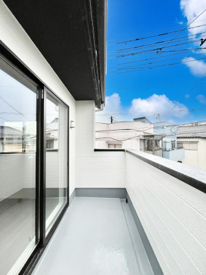 �o���R�j�[�@�����`Balcony�`  �o���R�j�[�͉������z���������݁A���z�c����󕨂��C�����悭�������Ƃ��ł��܂��B  �g���₷���J���I�ȃo���R�j�[�ł����z�����������Ղ�~�蒍���A�o���R�j�[�t���Z�܂��B  