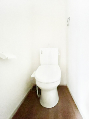 �g�C���@�����`Toilet�`�@�Y��E�X�b�L���E���K�ȃE�H�V�����b�g�t�g�C���ł��낰���Ԃł��B�g�C���͖����g�킴��𓾂Ȃ����́B����������ۂ������ł��ˁB�g�C����2��������̂Œ��̍��G���ɕ֗��ł��I