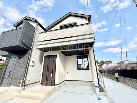 ���n�O�ώʐ^�@�������ꂽ�O�ρA�㎿�ȏZ��Ԃ��L���鎺���͉i�����S���ĉ߂�����Z���ł��B