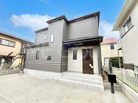 ���n�O�ώʐ^�@�O�ρ`Exterior�`�@��s���œ���̃X���[���C�t���΂Ɉ͂܂ꂽ�y�n�͓s��̌�����Y���ꂻ���B�l�G��ʂ��Ď��R�ƐG�ꍇ����X�|�b�g�����ӂɂ͐��肾������I�Z�݂����Ȃ�ƁB��炵�������B