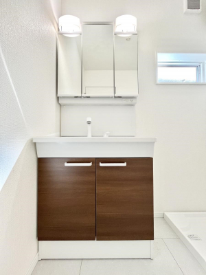 ʑEʏ@傫₷OʋŐʑ́AgȂ݃`FbN┧̂ɂ߂łB 