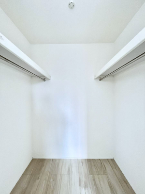 ̑@`Walk-in Closet`@KvȂ̂R[fBl[gꗗĊmFłAgxx⏀ZԂōςރEH[NCN[[bgݒu܂BƂ̒Ƃ֗Ȏ[Xy[XłB