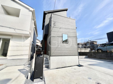 nOώʐ^@Oρ`Exterior`@XȂA咣߂ǂ]TV[vȃtHŘȂޓ@́AV̋ƏƂ炵킹鎖ŁA{ׂ`̎pĂ܂B