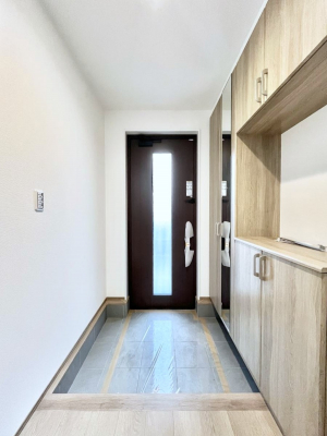 ���ց@�������Q�������`Entrance�`�@�Ƃ̒��ł��q�l���}����ŏ��̏ꏊ�ł��錺�ւ́A�Ƃ̈�ۂ��̂��̂ł��I�L�x�Ȍ��֎��[�ŁA����Y��ɕۂ��Ƃ��o���܂��􌺊ւɂ͂����Ղ���[�̉��ʔ��������I