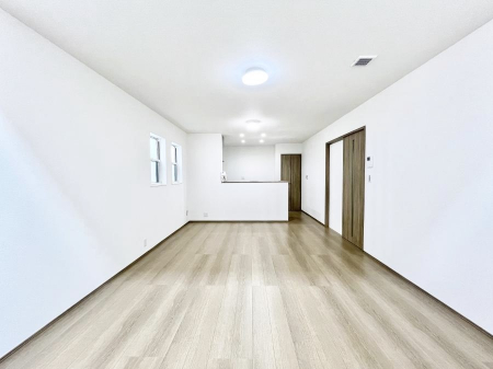 ���̑����ρ@�������Q�������`Living�`�@�����ɂ݂͂�Ȃ��W���A�H���Ɗy������b���n�܂�B�b�ɖ����ɂȂ肷���āA��������Y��锼�߂��ɂȂ��Ă��܂��B����ȑ��̊Ԃ̍K�������������Ă����ꏊ�ł��肽���B