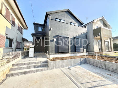 ���n�O�ώʐ^�@�O�ρ`Exterior�`�@��s���œ���̃X���[���C�t���΂Ɉ͂܂ꂽ�y�n�͓s��̌�����Y���ꂻ���B�l�G��ʂ��Ď��R�ƐG�ꍇ����X�|�b�g�����ӂɂ͐��肾������I�Z�݂����Ȃ�ƁB��炵�������B