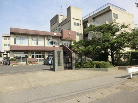 ���ӊ��@���w�Z 1300m �l�X���s�������w�Z