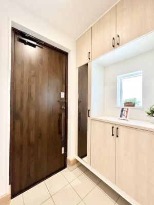 ���ց@�����`Entrance�`�@���ւ͉Ƃ̊�Ƃ����܂����䂪�Ƃ̃Z���X�����肰�Ȃ����������閣�͂��錺�֑�����y���݂̈�B�A���x�ɉƑ����ق��Ƃł���S�n�悢��ԑ������؂ł��ˁ�