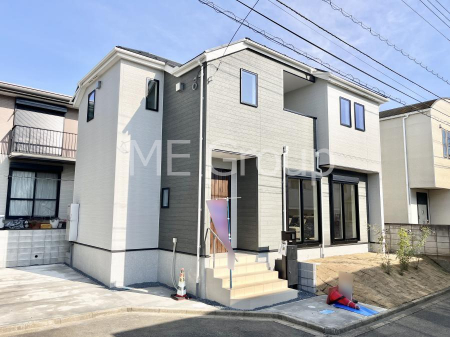 ���n�O�ώʐ^�@�O�ρ`Exterior�`�@�ՐÂȏZ��n�Ŏq��ĉƑ��Ƀs�b�^���B�����̂��U�������K�ȗ΂Ɍb�܂ꂽ�G���A�ŁA���R�ɕ�܂ꂽ���₩�ȕ�炵���������邽�߂́A��Ƃ肠��Z���������Ă��܂��B