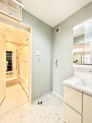 ���ʑ�E���ʏ��@�������̂�����K��Ԃł��B�����̐g�x�x���C�����ǂ����g�������܂��B 