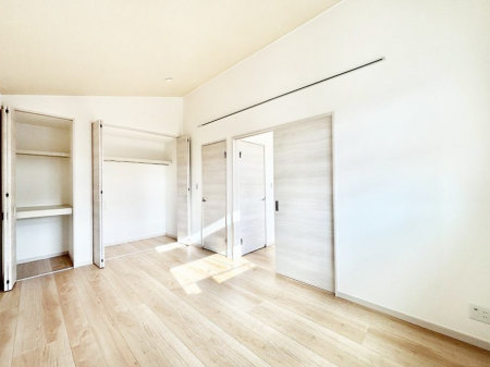 �Q���@�g���₷���`�Ńx�b�g��Ƌ�̒u�����ɂ����邱�Ƃ�����܂���B   