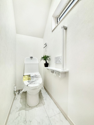 �g�C���@�g�C����1�K��2�K���ꂼ��ɔz�u����Ă��ĂƂĂ��֗��ł��B 