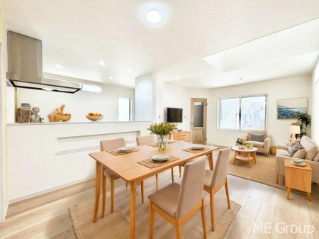 ���r���O�@�������������͋C�̂k�c�j�͉Ƒ��݂�Ȃ̉��K��ԁ��Ƌ��CG�ł�