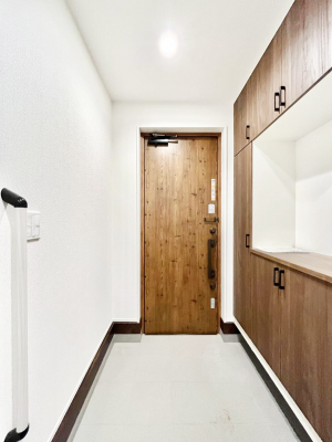 ���ց@�������P�������`Entrance�`�@�Ƃ̒��ł��q�l���}����ŏ��̏ꏊ�ł��錺�ւ́A�Ƃ̈�ۂ��̂��̂ł��I�L�x�Ȍ��֎��[�ŁA����Y��ɕۂ��Ƃ��o���܂��􌺊ւɂ͂����Ղ���[�̉��ʔ��������I