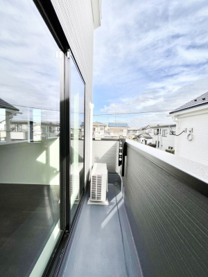 �o���R�j�[�@�������P�������`Balcony�`�o���R�j�[�͉������z���������݁A���z�c����󕨂��C�����悭�������Ƃ��ł��܂��B  �g���₷���J���I�ȃo���R�j�[�ł����z�����������Ղ�~�蒍���A�o���R�j�[�t���Z�܂��B  