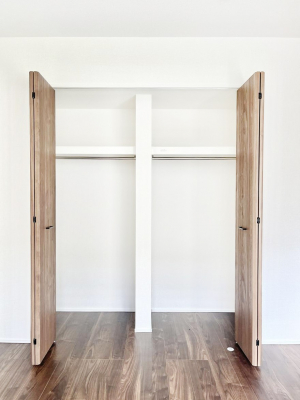 ���[�@�������P�������`Closet�`�@�ǖʃN���[�[�b�g������΃^���X��u���K�v���Ȃ��A�o������̂Ȃ��X�b�L����Ԃ��ێ��ł��܂��B����ꂽ�X�y�[�X��L���Ɋ��p�ł������B�G�߂̈ߗނ��̕i�Ȃǂ����Ղ���[�o���܂��ˁ�