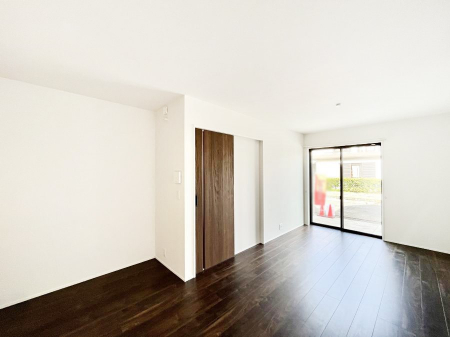 ���̑����ρ@�������P�������`Living�`�@�����ɂ݂͂�Ȃ��W���A�H���Ɗy������b���n�܂�B�b�ɖ����ɂȂ肷���āA��������Y��锼�߂��ɂȂ��Ă��܂��B����ȑ��̊Ԃ̍K�������������Ă����ꏊ�ł��肽���B