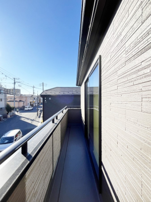 �o���R�j�[�@������1�������`Balcony�`  �o���R�j�[�͉������z���������݁A���z�c����󕨂��C�����悭�������Ƃ��ł��܂��B  �g���₷���J���I�ȃo���R�j�[�ł����z�����������Ղ�~�蒍���A�o���R�j�[�t���Z�܂��B  