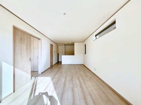 ���r���O�@�������������͋C�̂k�c�j�͉Ƒ��݂�Ȃ̉��K���  