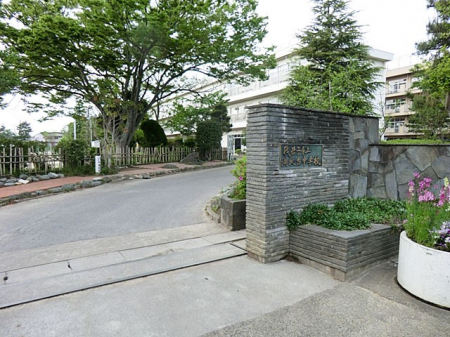 ���ӊ��@���w�Z 714m �䑷�q�s���Ζk�䒆�w�Z