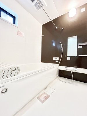 �����@����̔�������Ă���閾�邢�������̂���o�X���[��