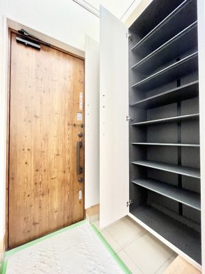 ���ց@�����`Entrance�`�@�Ƃ̒��ł��q�l���}����ŏ��̏ꏊ�ł��錺�ւ́A�Ƃ̈�ۂ��̂��̂ł��I�L�x�Ȍ��֎��[�ŁA����Y��ɕۂ��Ƃ��o���܂��􌺊ւɂ͂����Ղ���[�̉��ʔ��������I