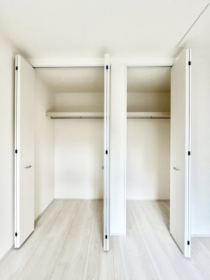 ���[�@�m���̃N���[�[�b�g�B���s��������̂Ō���̈ߗނ�����������܂�܂��B