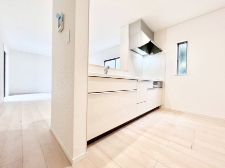 �L�b�`���@�������Q�������`Kitchen�`�@���R�������鑋�̂���L�b�`���������g���ꏊ�����炱���A�g��������l�����܂����B�������Ƃ����L�b�`���R�[�i�[�͎����L���Ȏd�オ��ƂȂ��Ă���܂��B