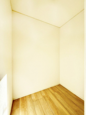 ���̑��@�����`Walk-in Closet�`�@�K�v�Ȃ��̂�R�[�f�B�l�[�g���ꗗ���Ċm�F�ł��A�g�x�x�⏀�����Z���ԂōςރE�H�[�N�C���N���[�[�b�g��ݒu���܂����B�Ƃ̒�����������Ƃ�����֗��Ȏ��[�X�y�[�X�ł��B