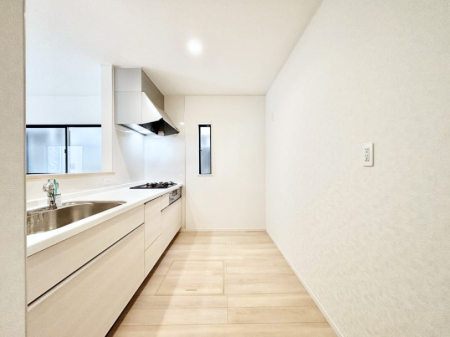 �L�b�`���@�������P�������`Kitchen�`�@���R�������鑋�̂���L�b�`���������g���ꏊ�����炱���A�g��������l�����܂����B�������Ƃ����L�b�`���R�[�i�[�͎����L���Ȏd�オ��ƂȂ��Ă���܂��B