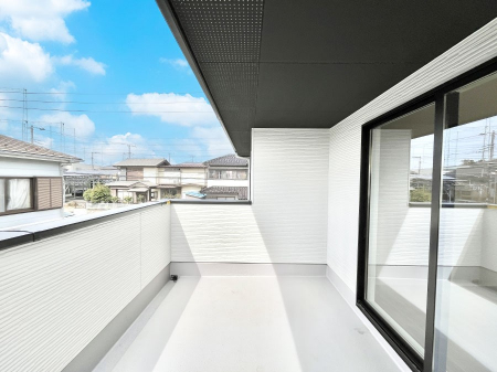 �o���R�j�[�@�����`Balcony�`  �o���R�j�[�͉������z���������݁A���z�c����󕨂��C�����悭�������Ƃ��ł��܂��B  �g���₷���J���I�ȃo���R�j�[�ł����z�����������Ղ�~�蒍���A�o���R�j�[�t���Z�܂��B  