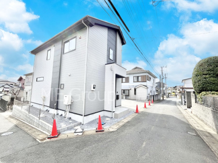 ���n�O�ώʐ^�@�O�ρ`Exterior�`�@�O�ʓ��H�F�k�� 4m �����A�k�� 4m �����@�Z��n�ɂȂ��Ă���̂Ŏԗʂ����Ȃ��A�Â��ȗ��n�ł��B�q��Ċ����ǍD�ł������ӊ������킹�Ă��ē������Ē����܂��B  