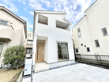 ���n�O�ώʐ^�@�O�ρ`Exterior�`�@���X�����Ȃ���A�咣���߂����ǂ����]�T������������V���[�v�ȃt�H�����ŘȂޓ@��́A���V�̋�ƏƂ炵���킹�鎖�ŁA�{������ׂ������`�̎p�������Ă���܂��B