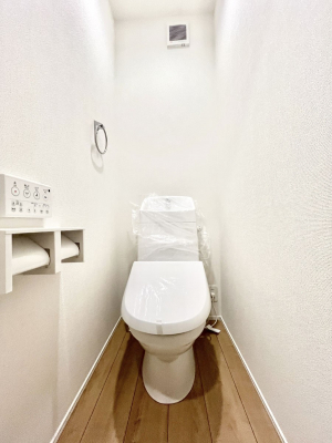 �g�C���@�����`Toilet�`�@�Y��E�X�b�L���E���K�ȃE�H�V�����b�g�t�g�C���ł��낰���Ԃł��B�g�C���͖����g�킴��𓾂Ȃ����́B����������ۂ������ł��ˁB�g�C����2��������̂Œ��̍��G���ɕ֗��ł��I