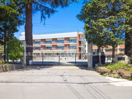 ���ӊ��@���w�Z 1800m ���R�s�����ؖk���w�Z