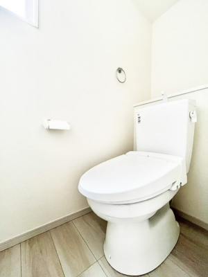 �g�C���@�����`Toilet�`�@�Y��E�X�b�L���E���K�ȃE�H�V�����b�g�t�g�C���ł��낰���Ԃł��B�g�C���͖����g�킴��𓾂Ȃ����́B����������ۂ������ł��ˁB�g�C����2��������̂Œ��̍��G���ɕ֗��ł��I