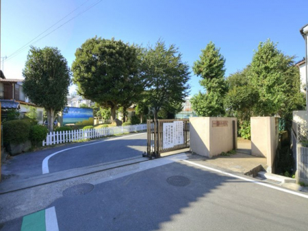 ���ӊ��@���w�Z 550m �D���s���Øa�����w�Z