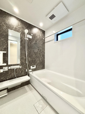 �����@����̔�����₷��؂ȃo�X�^�C���B�������Ƃ����C���y����Ŕ����Ƃ肽���ł��ˁI  