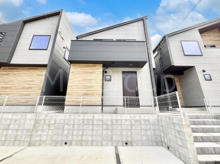 ���n�O�ώʐ^�@�O�ρ��Q�������`Exterior�`  ��������n�܂�u����v�͉Ƒ��ɂƂ��đ�؂ŋM�d�Ȏ��ԁB�����ł��L���ɉ��K�ɁB�w���K�x�Ƃ́u�Ɓv�Ɓu�X�v�Ɓu���v�����a�������ɖK���񂾂Ɖ��߂Ċ��������Ă���܂��B