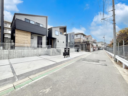 ���n�O�ώʐ^�@�O�ʓ��H�͂�����Ɛ�������Ă��܂�  