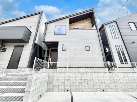 ���n�O�ώʐ^�@�O�ρ��R�������`Exterior�`�@���X�����Ȃ���A�咣���߂����ǂ����]�T������������V���[�v�ȃt�H�����ŘȂޓ@��́A���V�̋�ƏƂ炵���킹�鎖�ŁA�{������ׂ������`�̎p�������Ă���܂��B