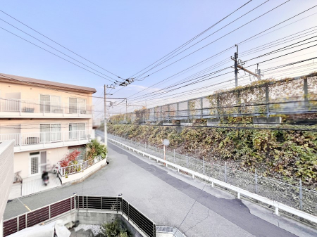 ���̑��@���z�̌b�݂�������ʂ����肠�ӂ���ԁB