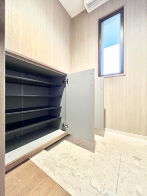 ̑ρ@Ղ[łV[Y{bNXŉƑŠCAւB  