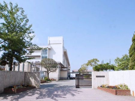 ���ӊ��@���w�Z 650m �s��s�����h���w�Z