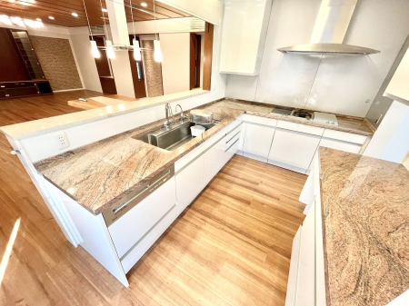 �L�b�`���@��Ƃ肠��L�b�`���ł͂��Ƒ��Ɗy�������������ł��܂��B