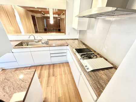 �L�b�`���@�L���Ďg������̂悢�L�b�`���A�������̂������ŉƑ��̏Ί炪�L����܂�