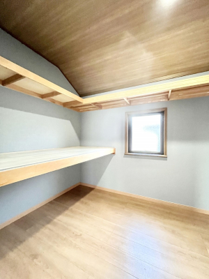 ̑@EH[NCN[[bgtŐԂLpł܂B