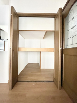 ̑ρ@rO[BɎ[ƕW܂LDKXbLЕtłˁB  