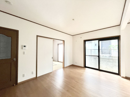 ̑ρ@傫ȑ炽Ղ̗zƕ郊rO  